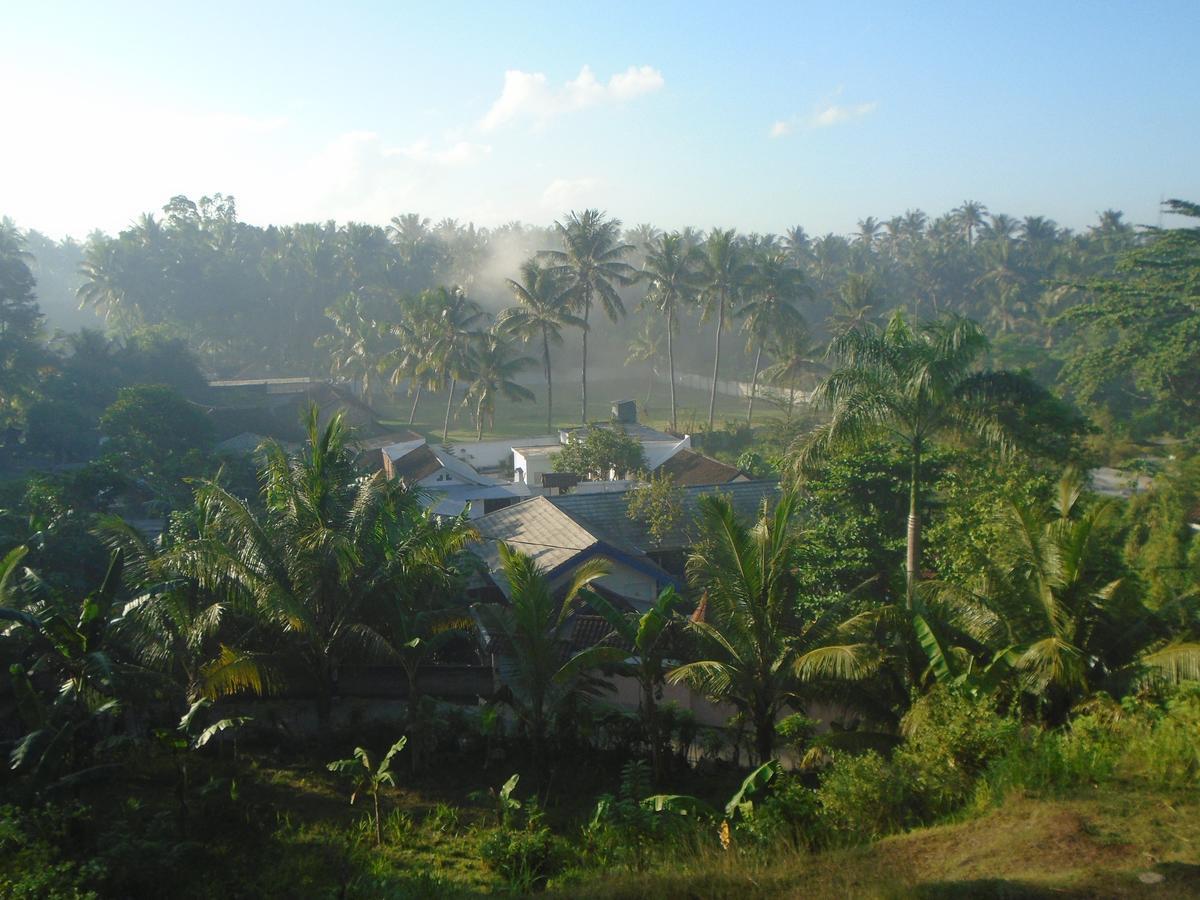 La Casa Homestay Senggigi Exterior foto